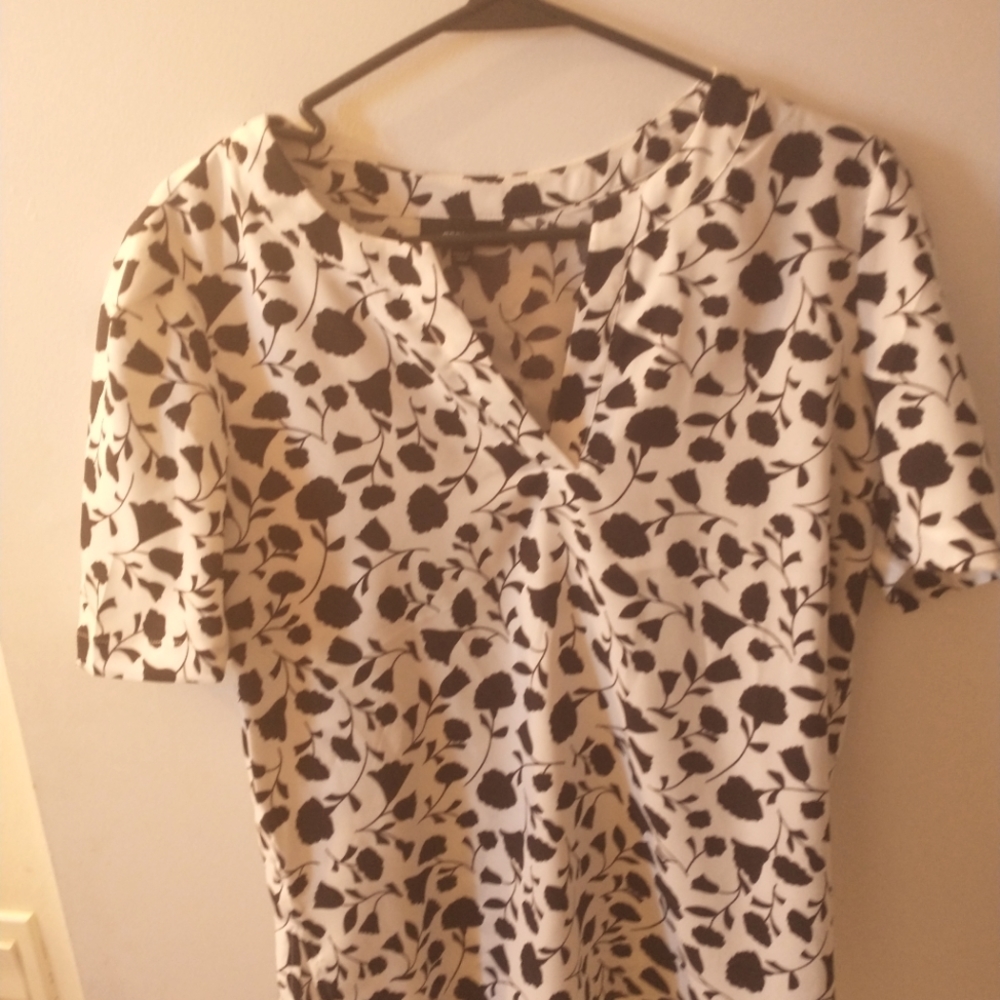 Floral rating top